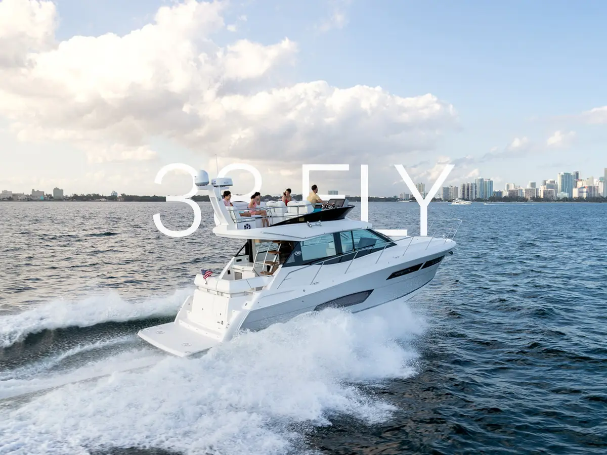 Regal 38 FLY