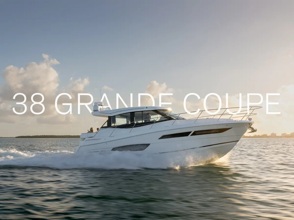 Regal 38 Grande Coupe