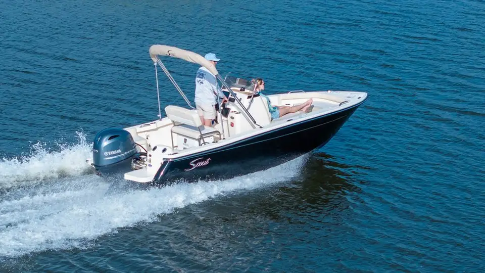 Scout 188 Sportfish underway